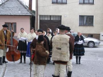 Opäť pastieri z Mikušoviec spolu so ženami Opäť pastieri z Mikušoviec spolu so ženami