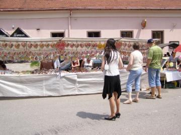 Snáď každý priniesol svojim nabližším perníkové sr Snáď každý priniesol svojim nabližším perníkové sr