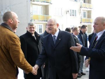 Prezident SR a majiteľ firmy, ktorá realizovala vý Prezident SR a majiteľ firmy, ktorá realizovala vý