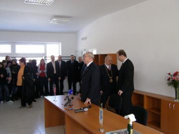 Opäť krátky príhovor prezidenta občanom Opäť krátky príhovor prezidenta občanom