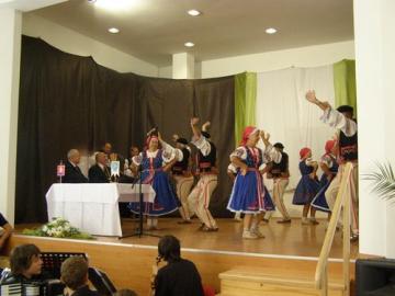 Program folkloristom seniorov z Vršatca Program folkloristom seniorov z Vršatca